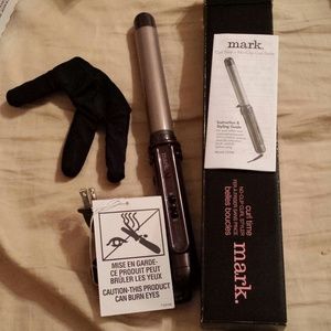 ***REDUCED**** clip curling wand