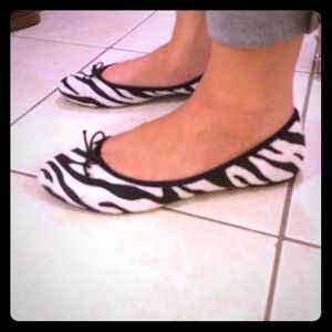 Bundle- id badge and ballet flats