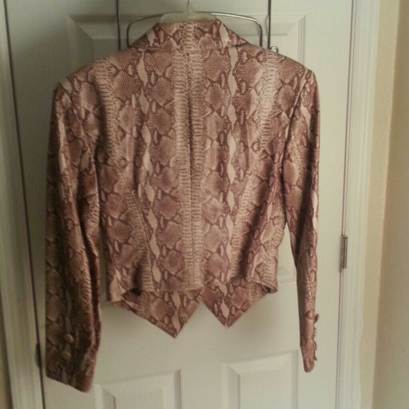 Leather jacket - Picture 2 of 3