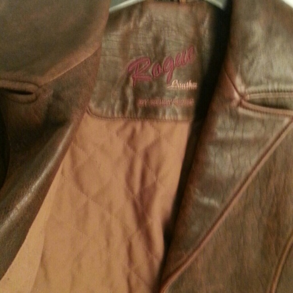 Leather jacket - Picture 2 of 2