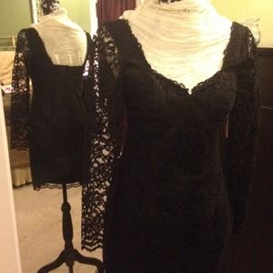 Short black lacy dress for petite