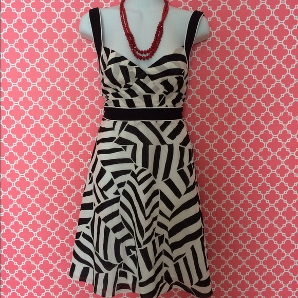 Cynthia Steffe Dresses & Skirts - Cynthia Steffe adorable sun dress