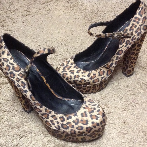 Leopard heels