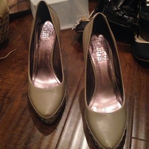 Grey Vince Camuto pumps!
