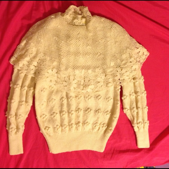 SOLD-Cream Victoria vintage handmade sweater