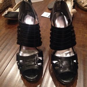 Calvin Klein black heels!