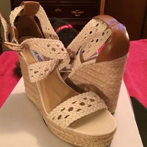 ⭐️⭐️Steve Madden Wedge⭐️⭐️