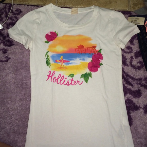 Hollister t-shirt