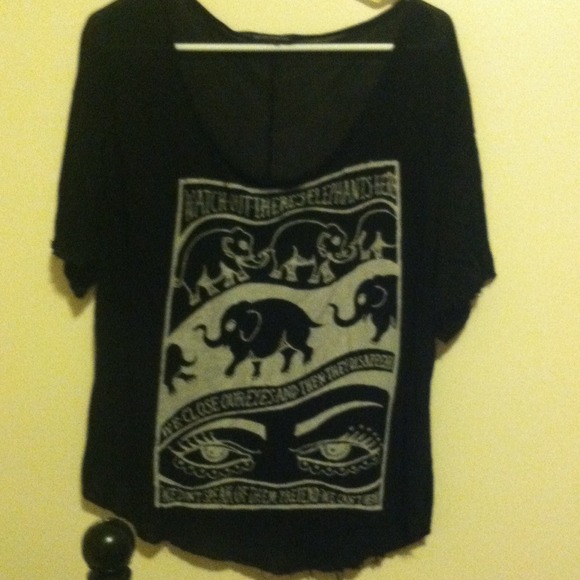 ***ON HOLD*** brandy melville elephant top