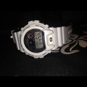 White G shock