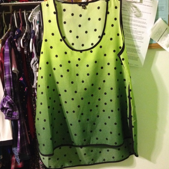 Milano M/L sleevless green ombré top