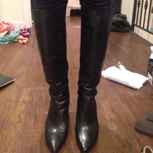 Leather front and stretchy back pointy for boots!