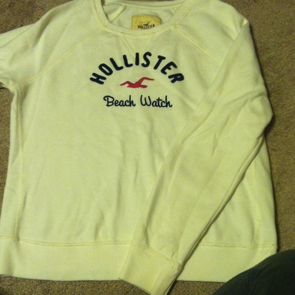 Hollister sweater white very cute never worn