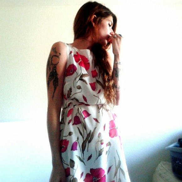Pretty floral dress - Picture 1 of 3