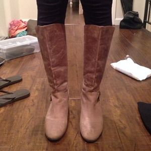 Beigh cute Cathy Jean brand boots!