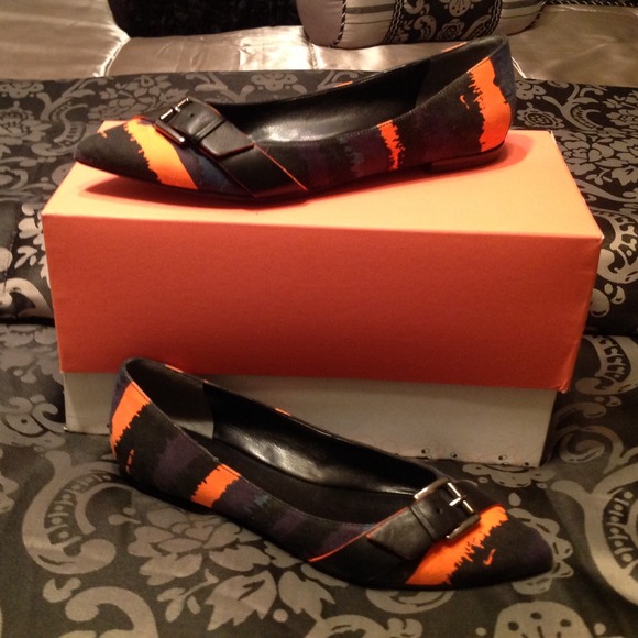 Shoes 💵✂️ - Picture 2 of 3