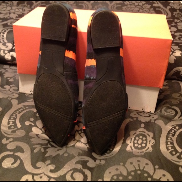 Shoes 💵✂️ - Picture 3 of 3