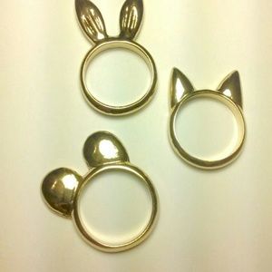 NWOT Fun 3-ring set