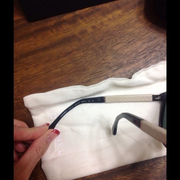 100% Auth Chanel Sunglasses main image 4