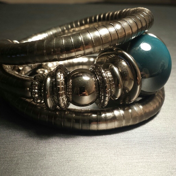 SOLD_Coil/wrap bracelet w/ blue-green marble ball - Picture 4 of 4