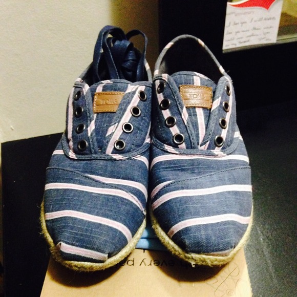 Tom's Cordones on HOLD FOR PRINCESSEXO
