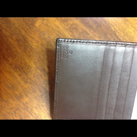 100% Auth Gucci Dark Brown Guccissima Wallet - Picture 4 of 4