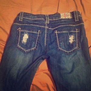 Super sexy destroyed skinny jeans!