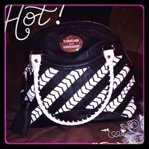 bebe Handbags - ‼️Reduced‼️ bebe Black and White Large handbag bebe Handbags - ‼️Reduced‼️ bebe Black and White Large handbag