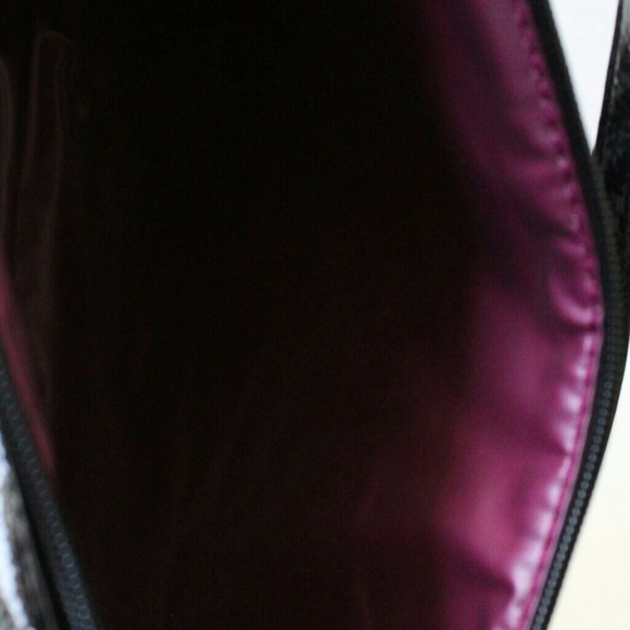 NWT Nine West Geo Sequins Black & White Wristlet - Picture 3 of 3