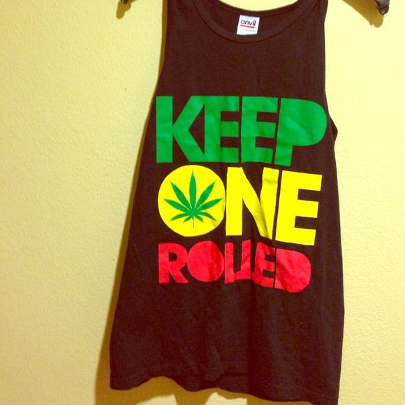 Keep one rolled pot shirt