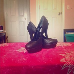 J Lo pumps