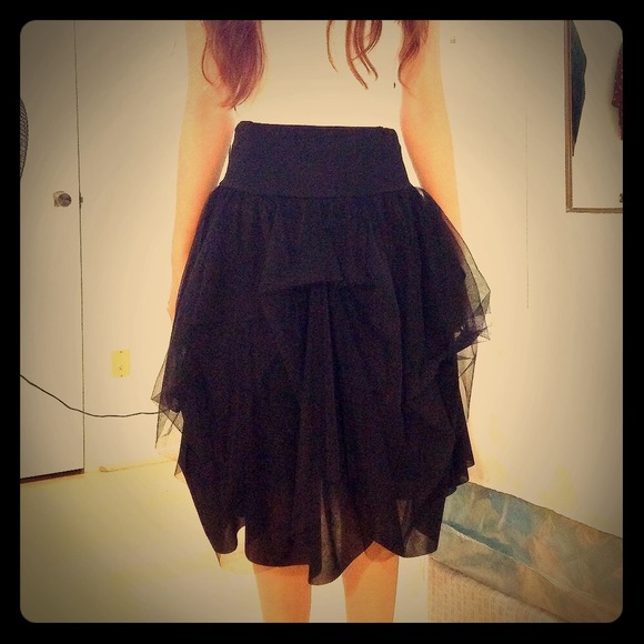 Skirt - ruffle hem skirt