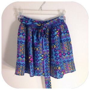 ⛔️SOLD⛔️ F21 80's Retro Geometric Skater Skirt