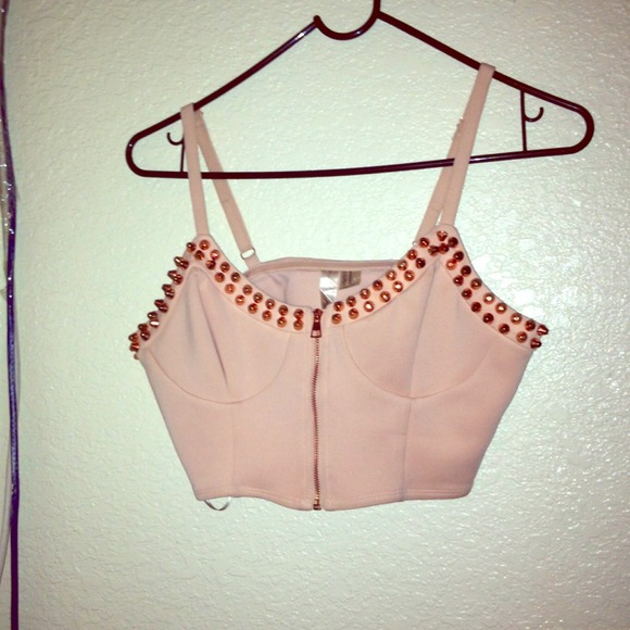 Forever 21 , Medium