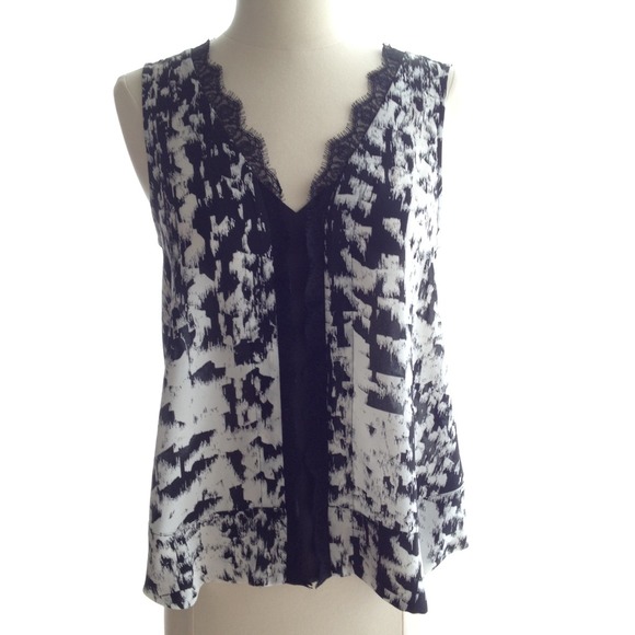 BCBG Lace Trimmed Printed Top - Picture 3 of 3