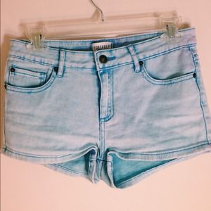 ⛔️SOLD⛔️ Acid Washed High Waisted Denim Shorts