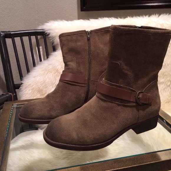 Perfect bootie. Worn once😎
