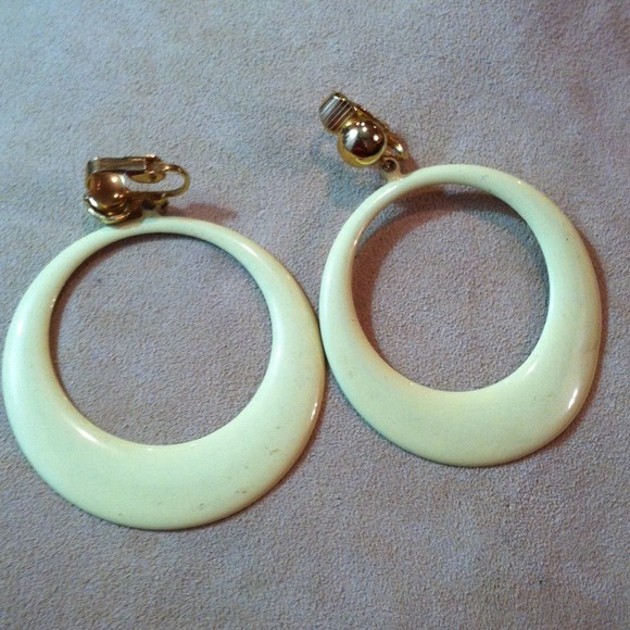 Vintage Yellow Hoops - Picture 1 of 2