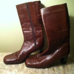 Beautiful  brown Italian leather boots.. Reduced