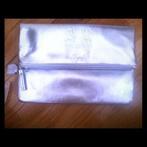 Metallic silver clutch !