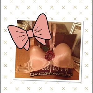 NWOT Fredericks nude bra size 34DD convertible!
