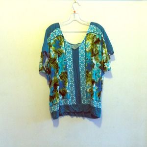 Light teal patterned top - perfect for spring!