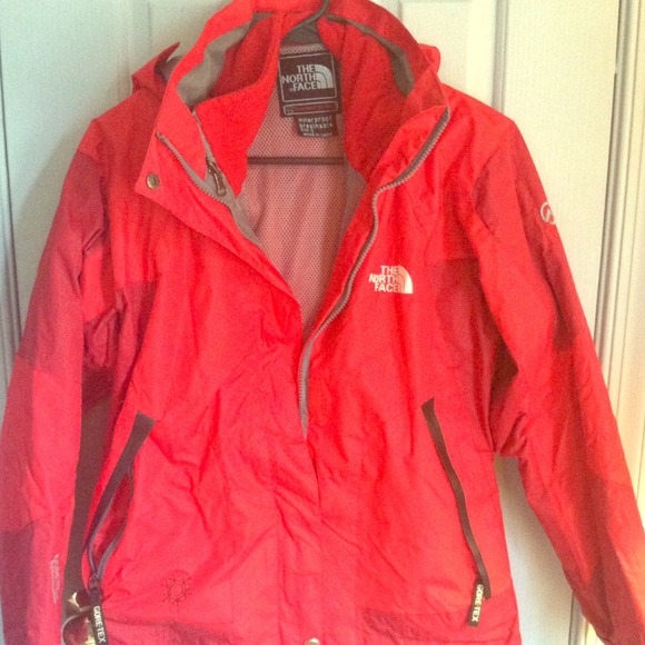 BRAND NEW MultiLayer Red North Face Summit Jacket
