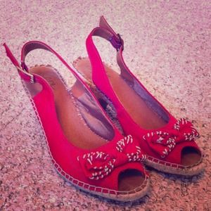 Adorable red LifeStride Rollins Sandal.