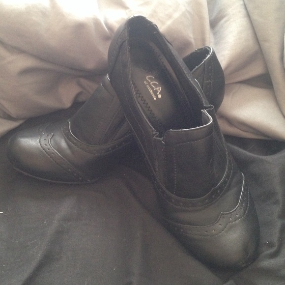 Black Oxford Heels