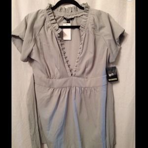 Price ✂️ NWT Dimri Brand Gray Blouse Size Large