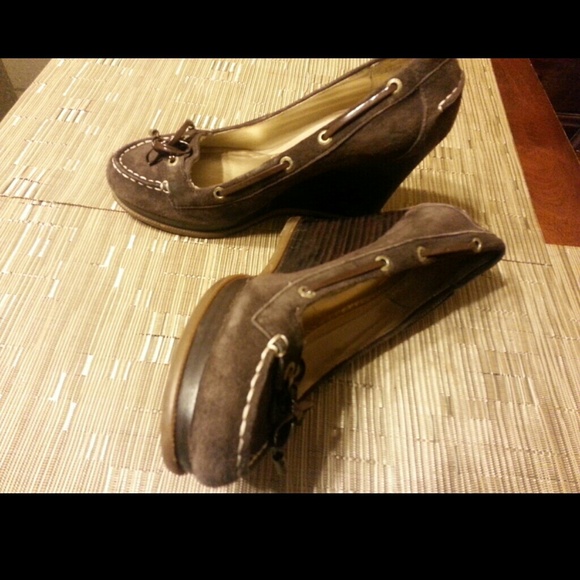 Sperry Brown suade wedges