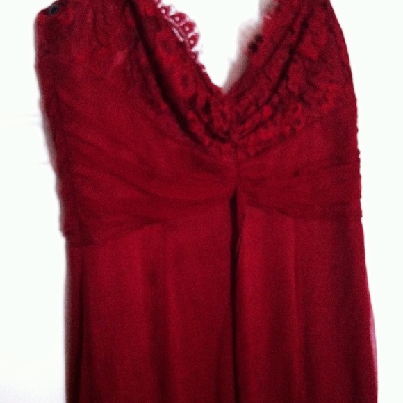 Formal dress with hourglass, vintage "noir" feel.