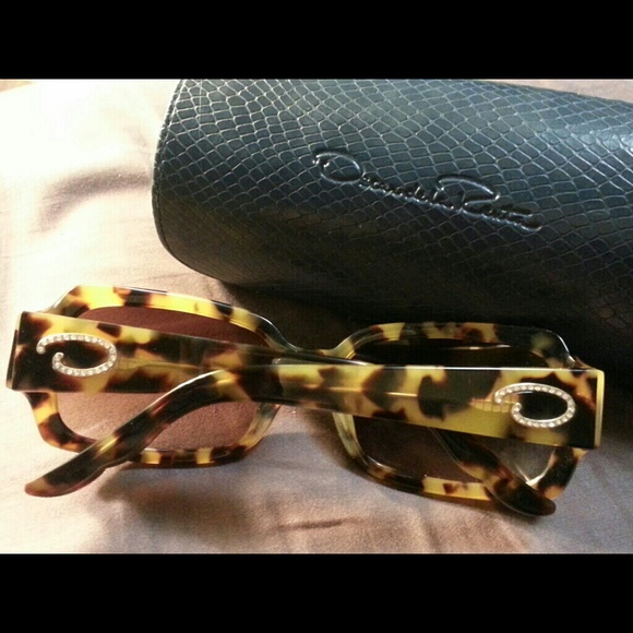Oscar de la Renta sunglasses! - Picture 3 of 3