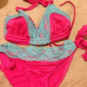 Lace bikini